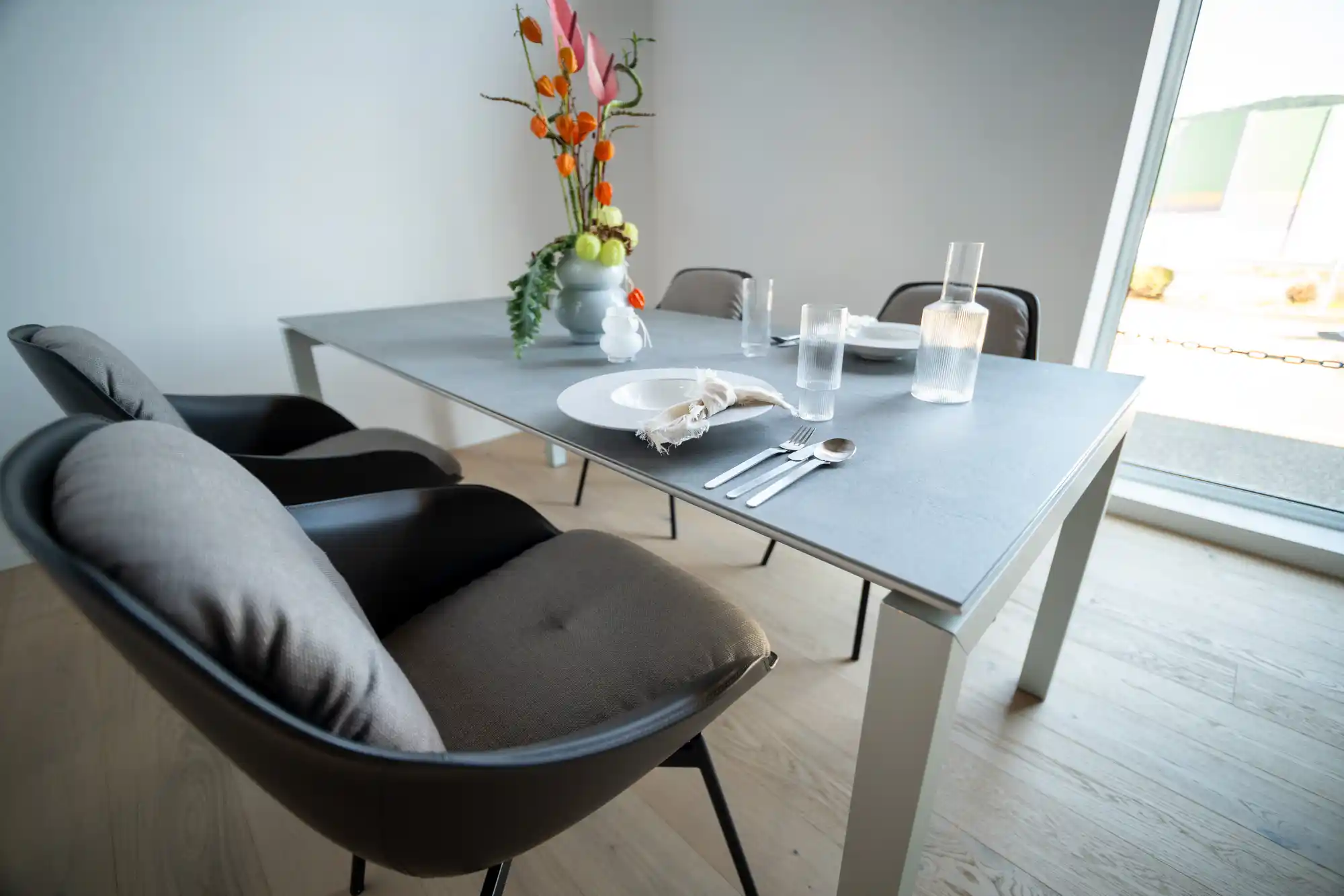 Detail im Schickinger Showroom in Sinzheim – gedeck, esstisch