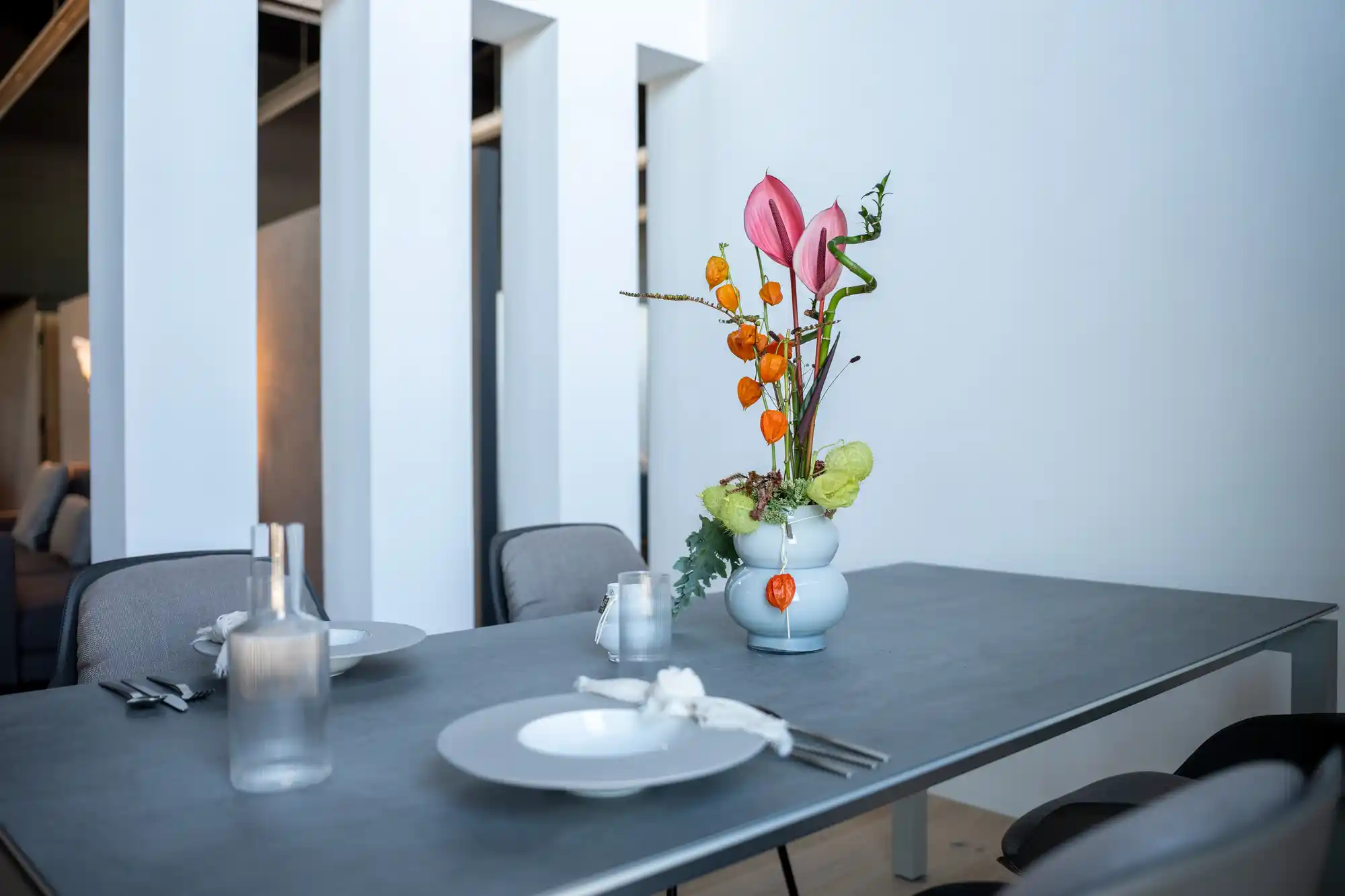 Detail im Schickinger Showroom in Sinzheim – gedeck, tisch