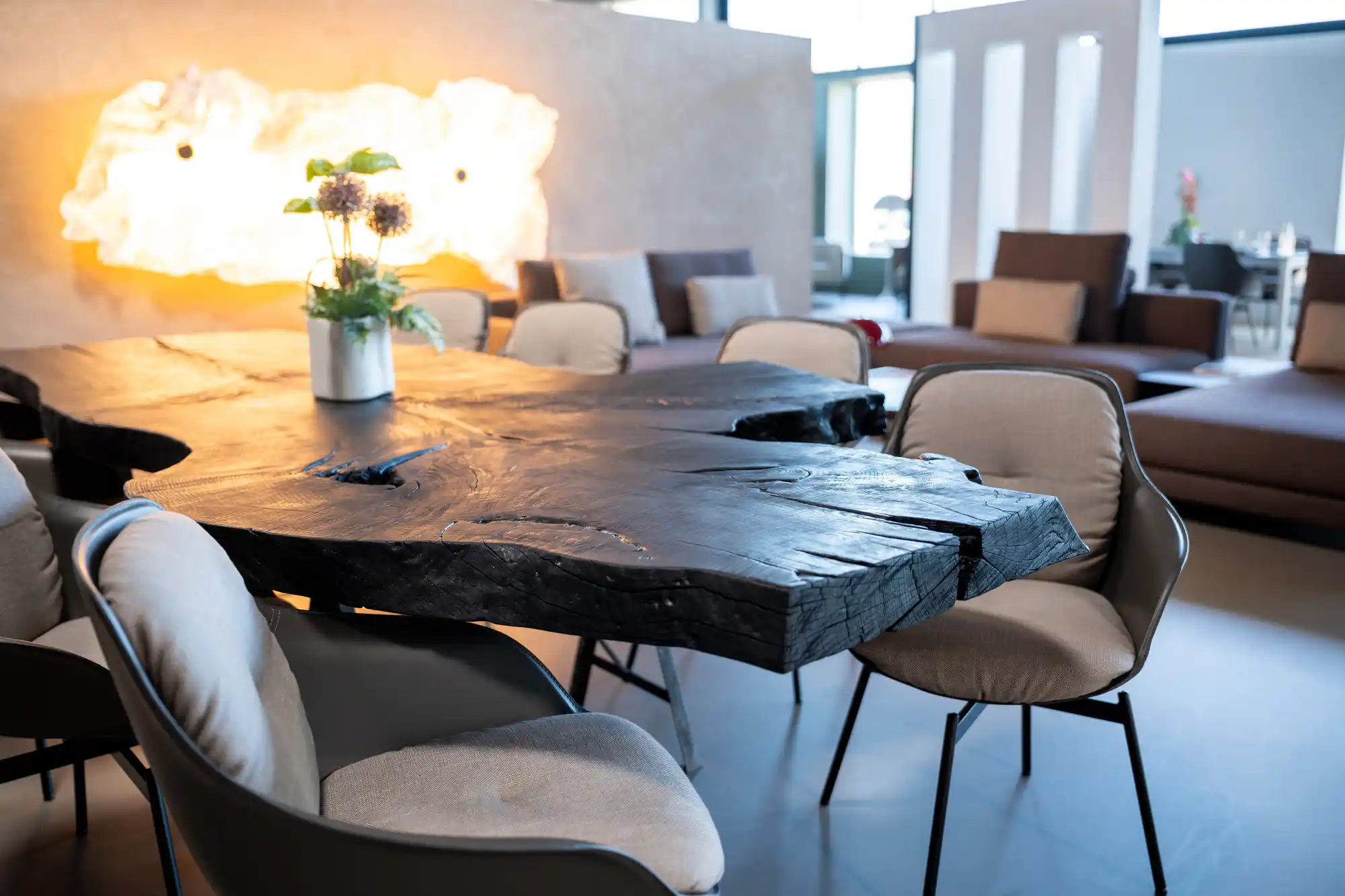 Lounge im Schickinger Showroom in Sinzheim – massivholz