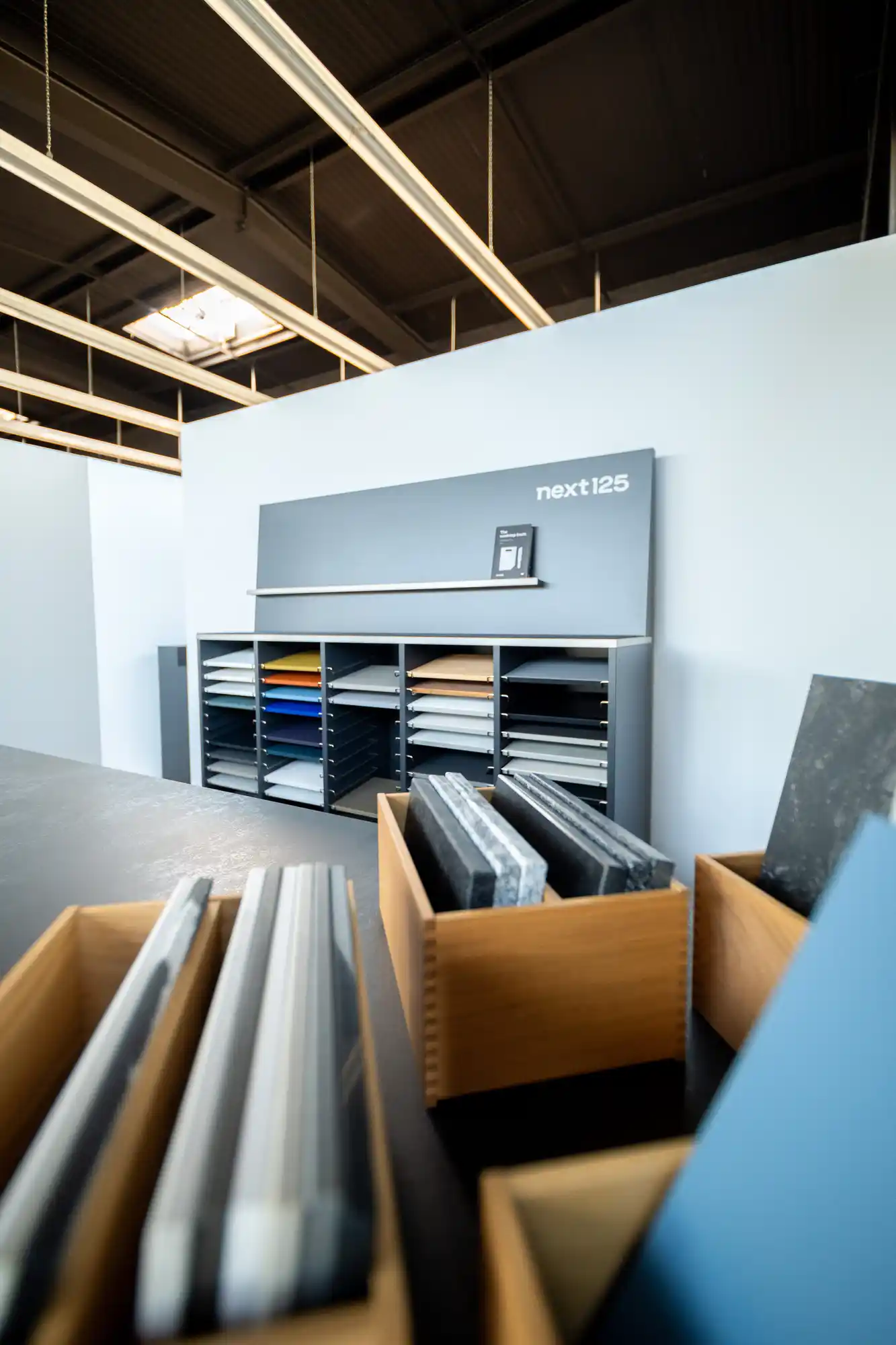 Materialmuster im Schickinger Showroom in Sinzheim – materialien, fronten, muster